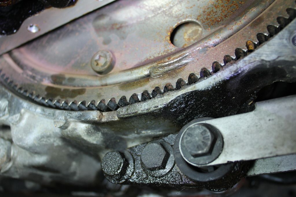 2004 V70 flywheel material defect Loud Starter, Chipped & Mashed teeth