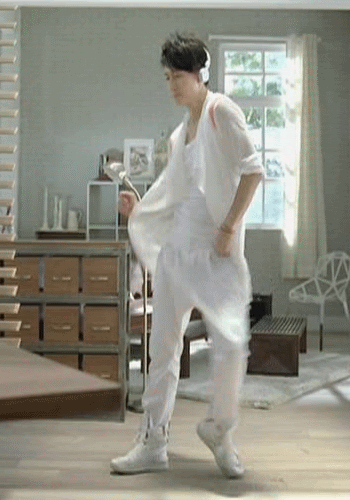 Han Geng photo: Han Geng 6a72c776jw1dhw0jj1gsug.gif