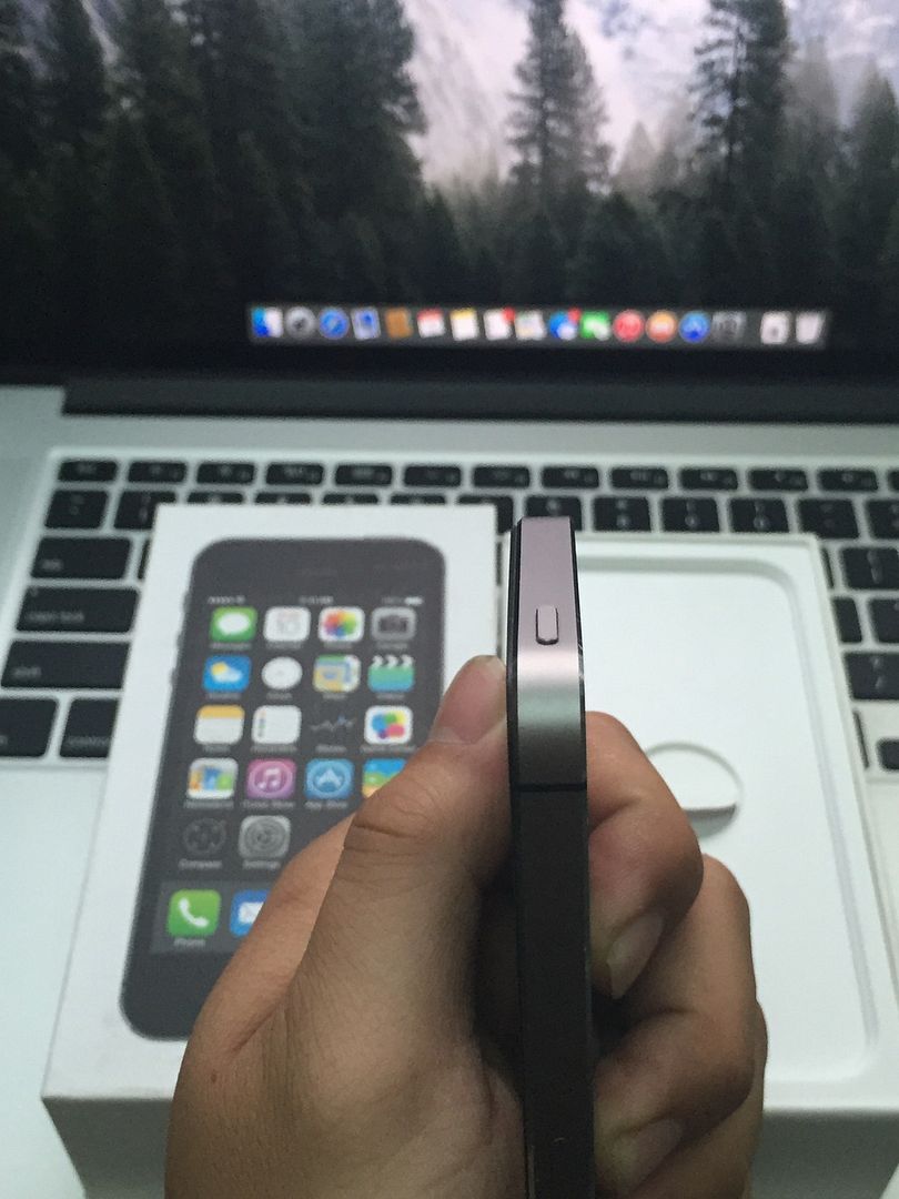 iPhone 5s Grey 32gb Like New - 1