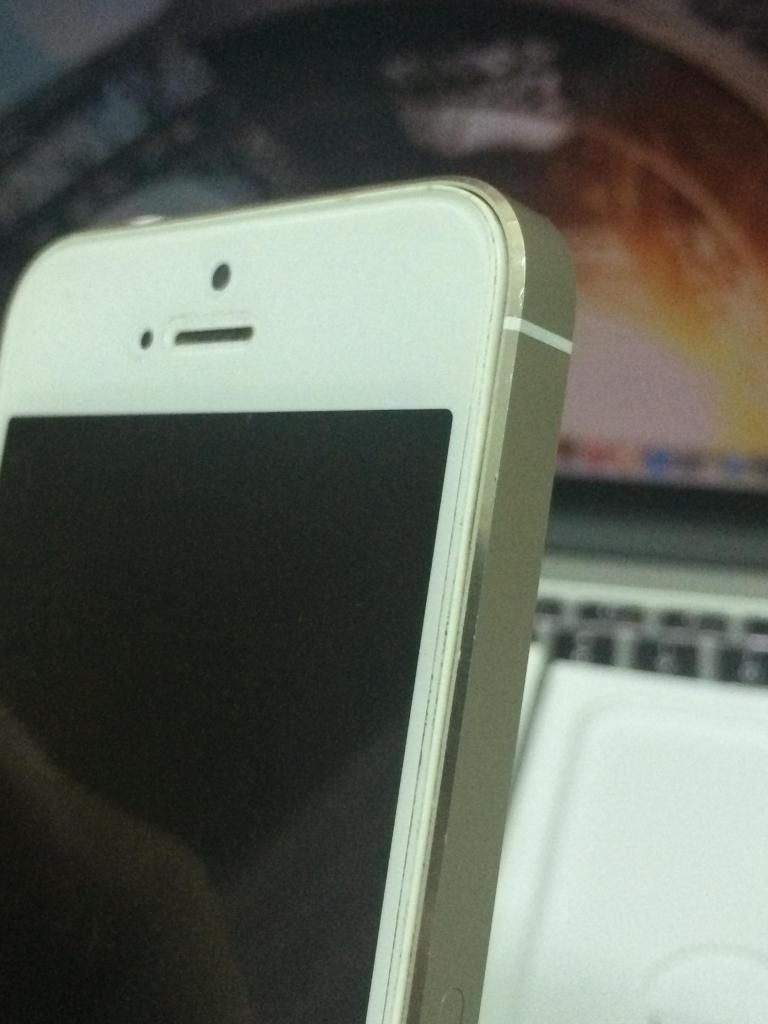 iPhone 5s Gold 16gb like new 9tr5
