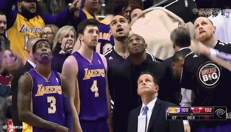 lakersreaction_zpsc7aee298.gif