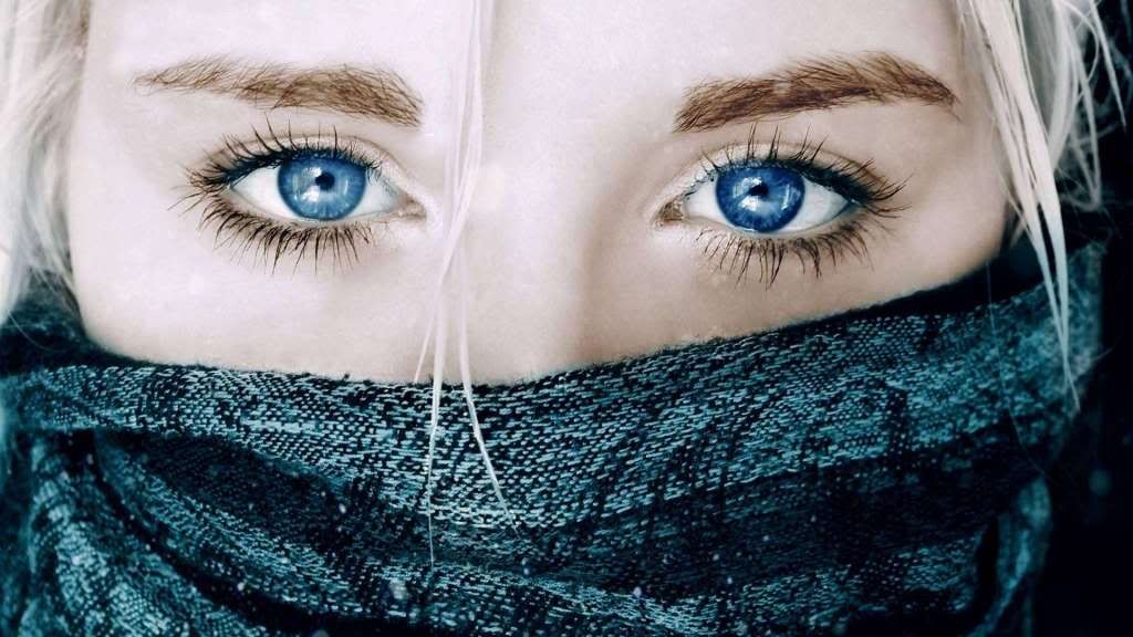 Scarf-and-Blue-eyes_wwwFullHDWppcom_.jpg