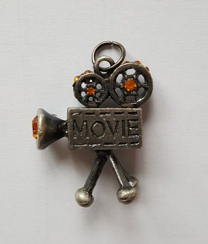 Movie%20pendant_zpsby6vud28.jpg