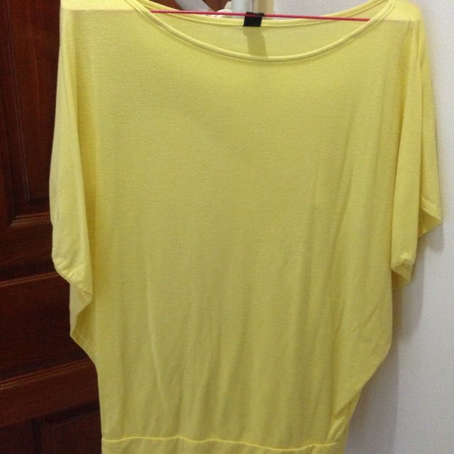 Yellow%20Shirt_zpsok231cbs.jpg