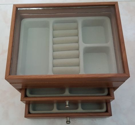 Jewelry%20box_zpsfyzyauzm.jpg