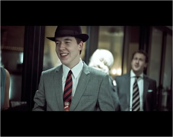 IMAGE: http://i1107.photobucket.com/albums/h394/thatbunny5/IMG_5416.jpg