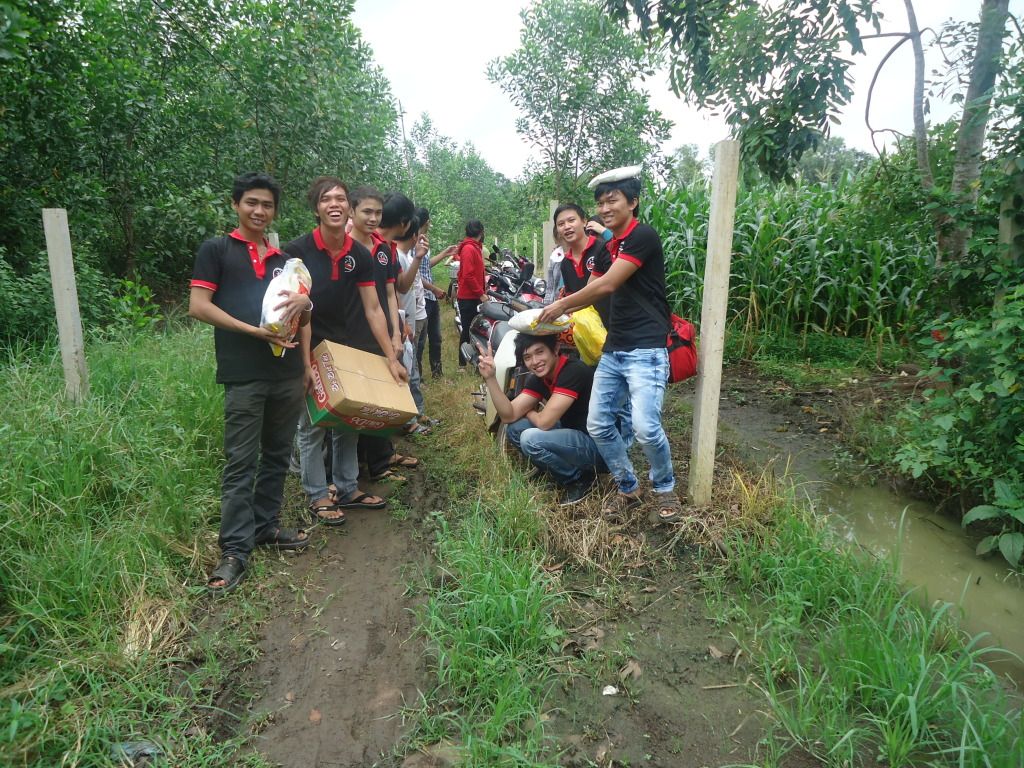 Dĩ An Charity Club_Gia đình khó khăn Bàu Cạn Long Thành - 2