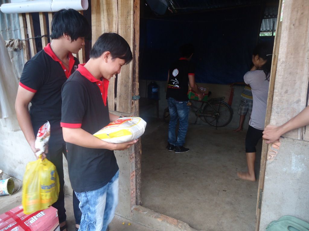 Dĩ An Charity Club_Gia đình khó khăn Bàu Cạn Long Thành - 7