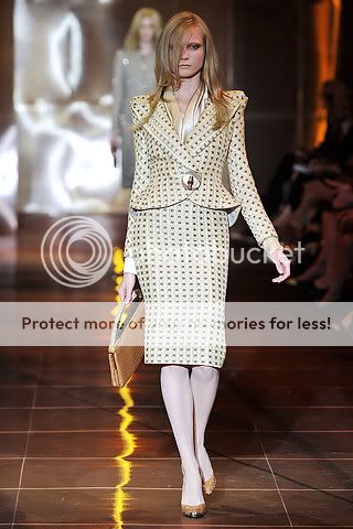Armani Prive Fall 2010 Haute Couture – Mademoiselle Snow