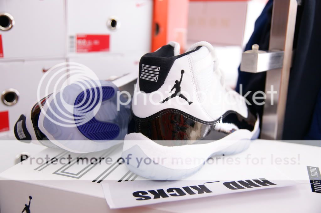 Nike Air Jordan XI 11 Retro Concord  